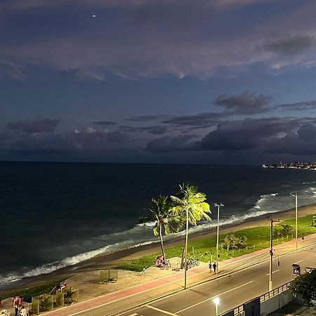 Flat Em Hotel De Luxo Beira Mar Da Grife Ritz Suites Com Vista Ampla Para Todo O Mar Da Cruz Das Almas, Jatiuca E Ponta Verde, Com Toda Estrutura De Um Hotel Lindo E Arrojado, Academia, Piscina E Muito Mais, Venha Viver Essa Experiencia Incrivel! Maceió エクステリア 写真